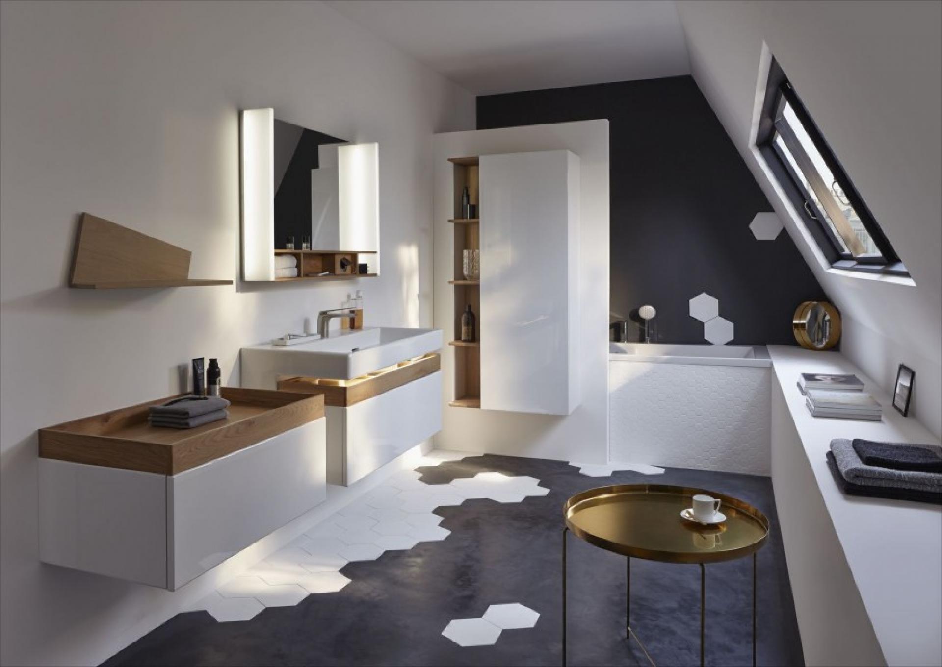 Фото Шкаф-пенал Jacob Delafon Terrace EB1741DRU-G1C