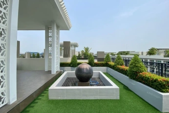 Dusit Grand Park 2