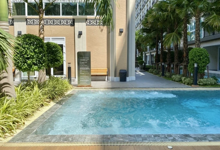 Dusit Grand Park 2