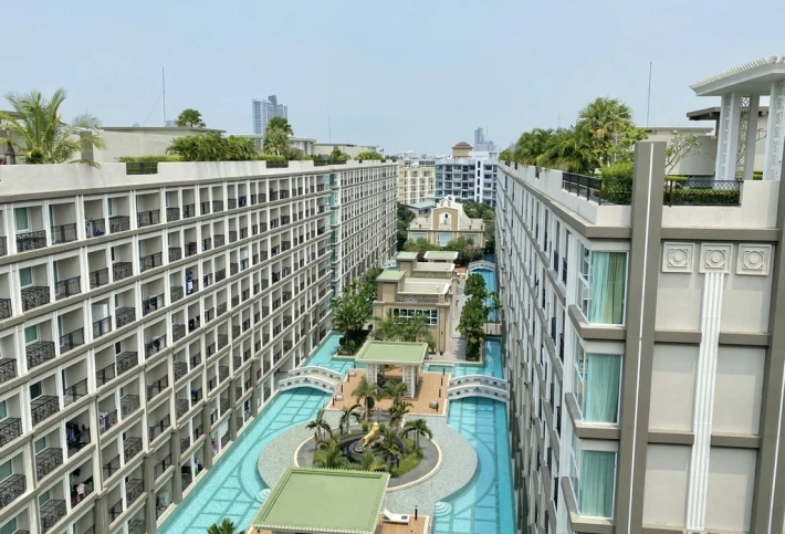 Dusit Grand Park 2