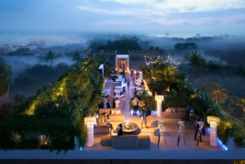 Oasis Royal Collection