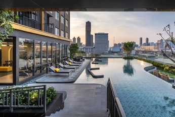 THE BASE Phetchaburi — Thonglor