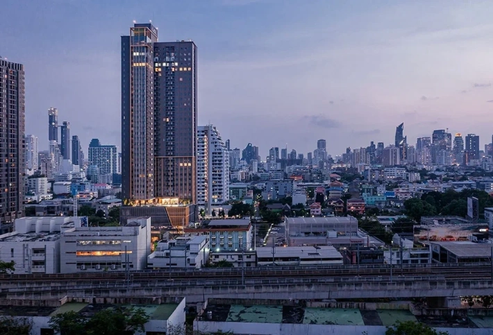 THE BASE Phetchaburi — Thonglor