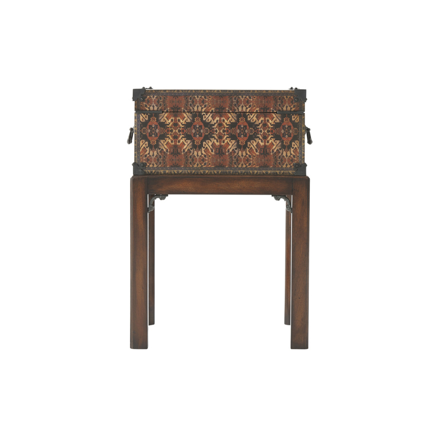 Фото Приставной столик Carpet Box