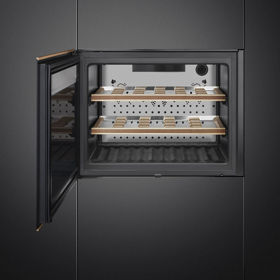 Фото Винный холодильник Smeg CVI621LWNR3