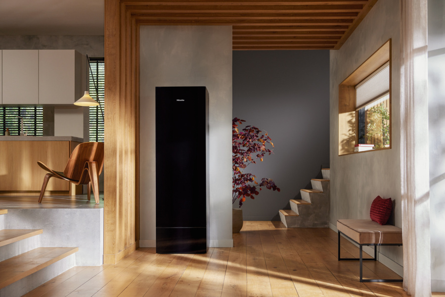 Фото Шкаф для ухода за бельем Miele LC860WPOBSW